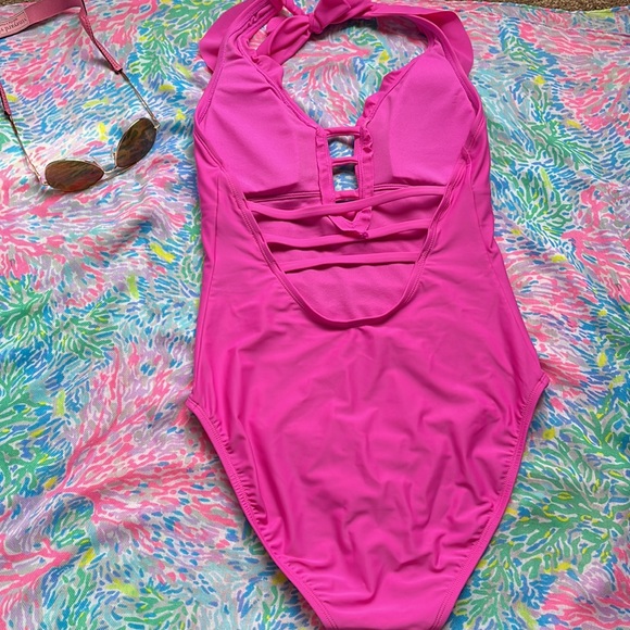 Pink ruffle one piece  open back suit size 6 new with tags bleu rod Beattie - Picture 2 of 10